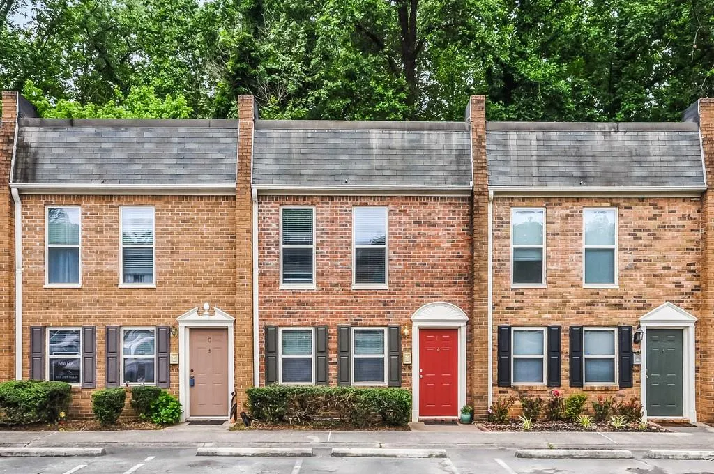 255 Winding River Drive Ne Unit D, Sandy Springs, Georgia 30350, 2 Bedrooms Bedrooms, ,1 BathroomBathrooms,Residential,Sold,255 Winding River Drive Ne Unit D,6727497