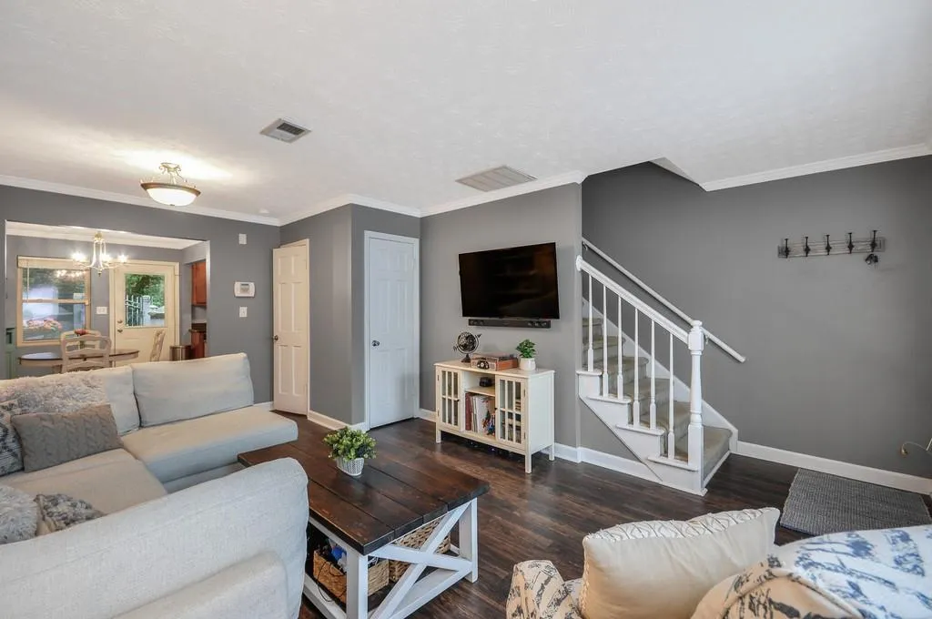 255 Winding River Drive Ne Unit D, Sandy Springs, Georgia 30350, 2 Bedrooms Bedrooms, ,1 BathroomBathrooms,Residential,Sold,255 Winding River Drive Ne Unit D,6727497