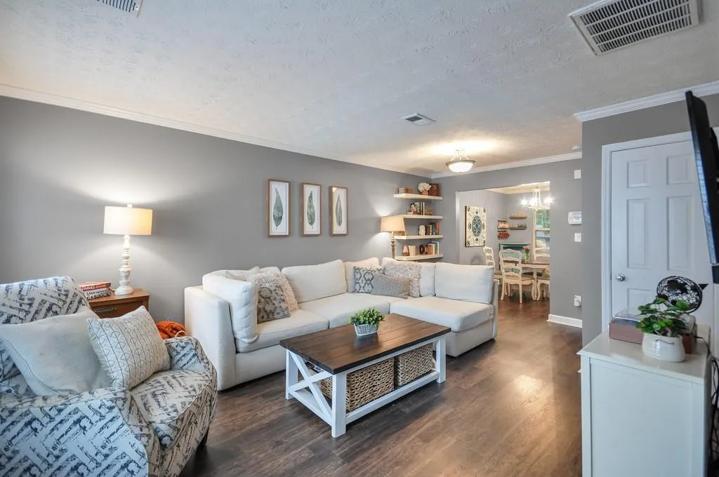 255 Winding River Drive Ne Unit D, Sandy Springs, Georgia 30350, 2 Bedrooms Bedrooms, ,1 BathroomBathrooms,Residential,Sold,255 Winding River Drive Ne Unit D,6727497