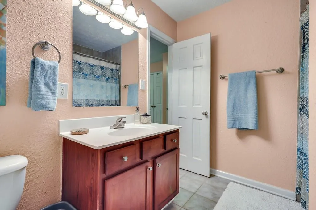 255 Winding River Drive Ne Unit D, Sandy Springs, Georgia 30350, 2 Bedrooms Bedrooms, ,1 BathroomBathrooms,Residential,Sold,255 Winding River Drive Ne Unit D,6727497