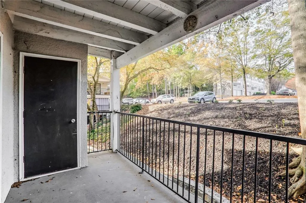 1150 Collier Road Nw Unit K9, Atlanta, Georgia 30318, 1 Bedroom Bedrooms, ,1 BathroomBathrooms,Residential,For Sale,1150 Collier Road Nw Unit K9,7585796
