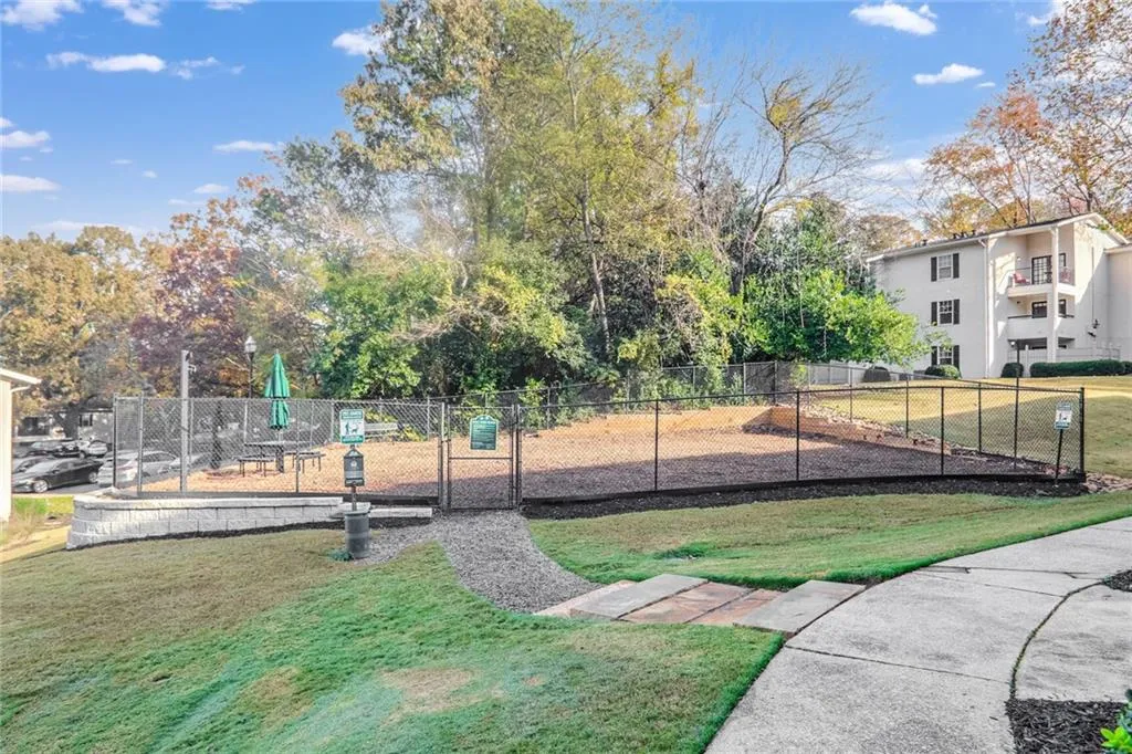 1150 Collier Road Nw Unit K9, Atlanta, Georgia 30318, 1 Bedroom Bedrooms, ,1 BathroomBathrooms,Residential,For Sale,1150 Collier Road Nw Unit K9,7585796