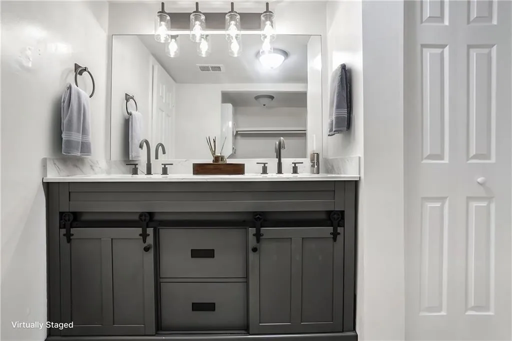 1150 Collier Road Nw Unit K9, Atlanta, Georgia 30318, 1 Bedroom Bedrooms, ,1 BathroomBathrooms,Residential,For Sale,1150 Collier Road Nw Unit K9,7585796
