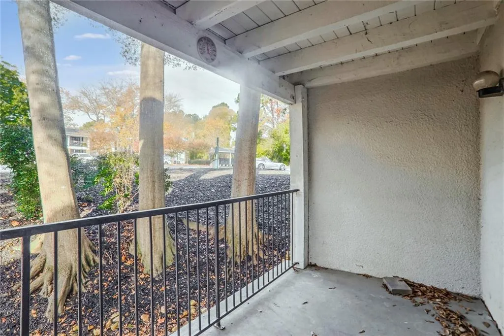 1150 Collier Road Nw Unit K9, Atlanta, Georgia 30318, 1 Bedroom Bedrooms, ,1 BathroomBathrooms,Residential,For Sale,1150 Collier Road Nw Unit K9,7585796