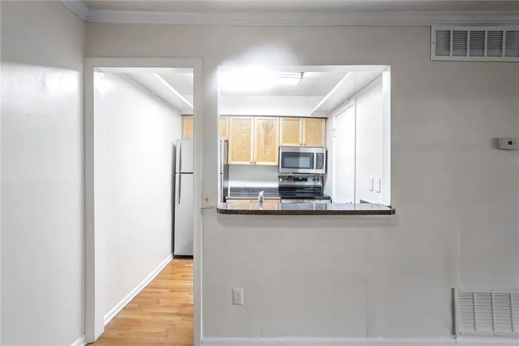 1150 Collier Road Nw Unit K9, Atlanta, Georgia 30318, 1 Bedroom Bedrooms, ,1 BathroomBathrooms,Residential,For Sale,1150 Collier Road Nw Unit K9,7585796