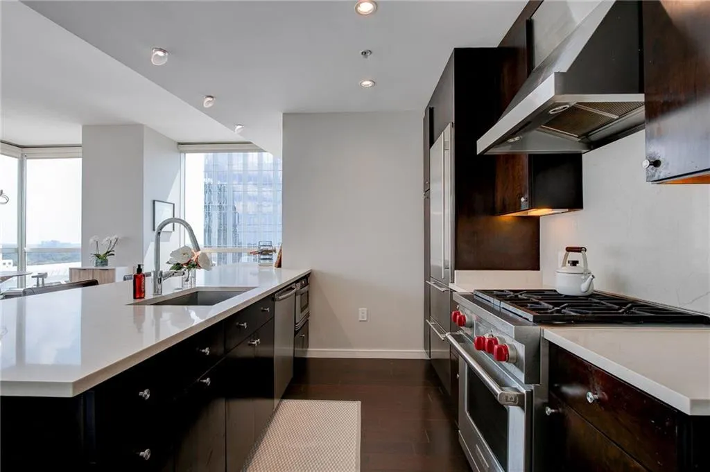 3325 Piedmont Road Ne Unit 1507, Atlanta, Georgia 30305, 1 Bedroom Bedrooms, ,1 BathroomBathrooms,Residential,For Sale,3325 Piedmont Road Ne Unit 1507,7653194