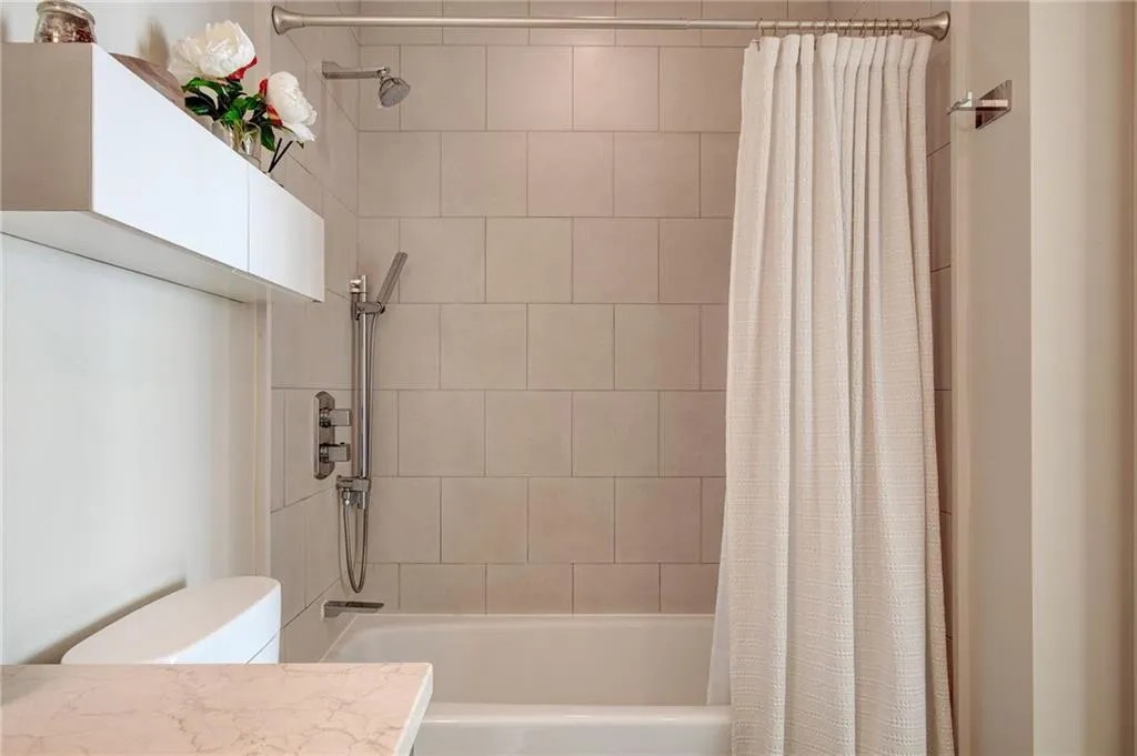 3325 Piedmont Road Ne Unit 1507, Atlanta, Georgia 30305, 1 Bedroom Bedrooms, ,1 BathroomBathrooms,Residential,For Sale,3325 Piedmont Road Ne Unit 1507,7653194