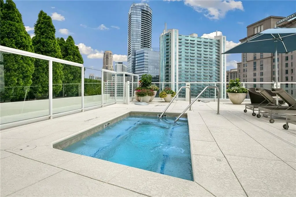3325 Piedmont Road Ne Unit 1507, Atlanta, Georgia 30305, 1 Bedroom Bedrooms, ,1 BathroomBathrooms,Residential,For Sale,3325 Piedmont Road Ne Unit 1507,7653194
