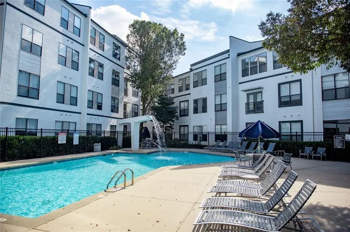 Great Complex with Nice Amenities