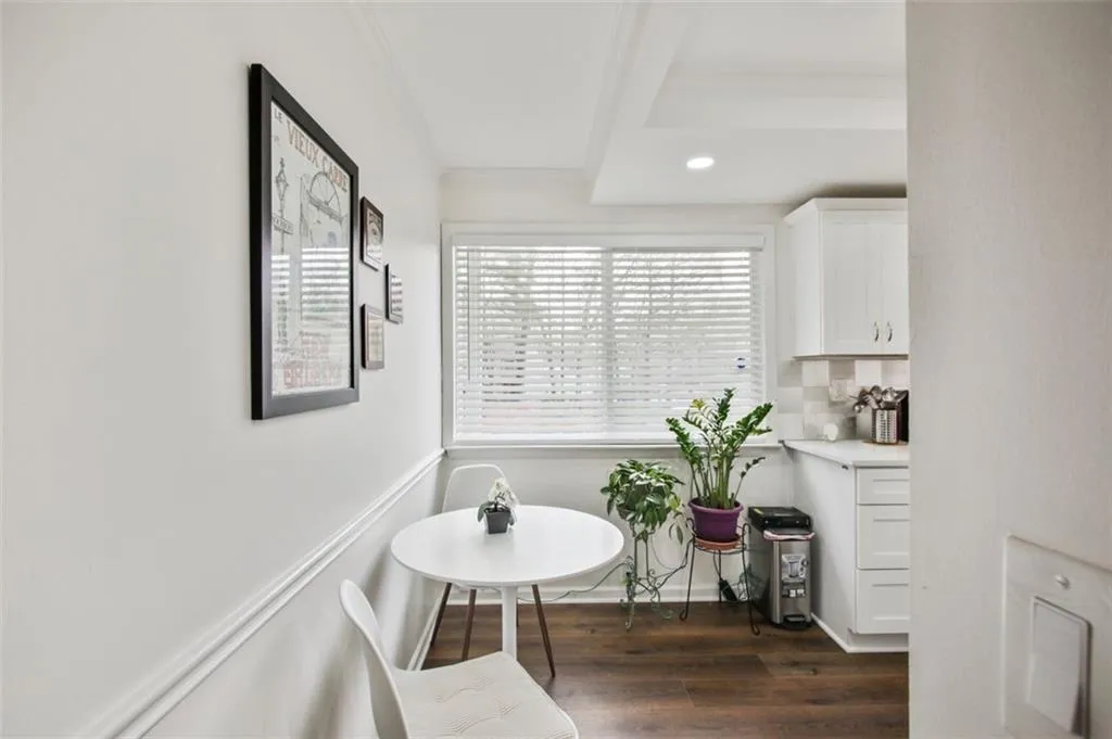 82 Dunwoody Springs Drive, Sandy Springs, Georgia 30328, 3 Bedrooms Bedrooms, ,2 BathroomsBathrooms,Residential,Sold,82 Dunwoody Springs Drive,7028253 82 Dunwoody Springs Drive, Sandy Springs, Georgia 30328, 3 Bedrooms Bedrooms, ,2 BathroomsBathrooms,Residential,Sold,82 Dunwoody Springs Drive,7028253