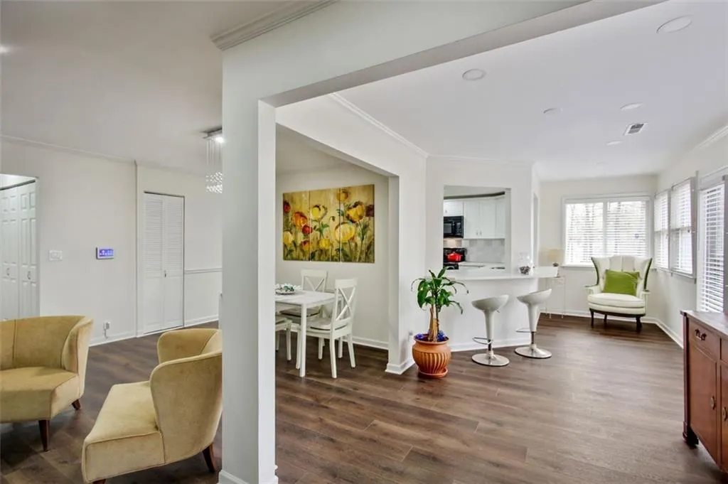 82 Dunwoody Springs Drive, Sandy Springs, Georgia 30328, 3 Bedrooms Bedrooms, ,2 BathroomsBathrooms,Residential,Sold,82 Dunwoody Springs Drive,7028253 82 Dunwoody Springs Drive, Sandy Springs, Georgia 30328, 3 Bedrooms Bedrooms, ,2 BathroomsBathrooms,Residential,Sold,82 Dunwoody Springs Drive,7028253