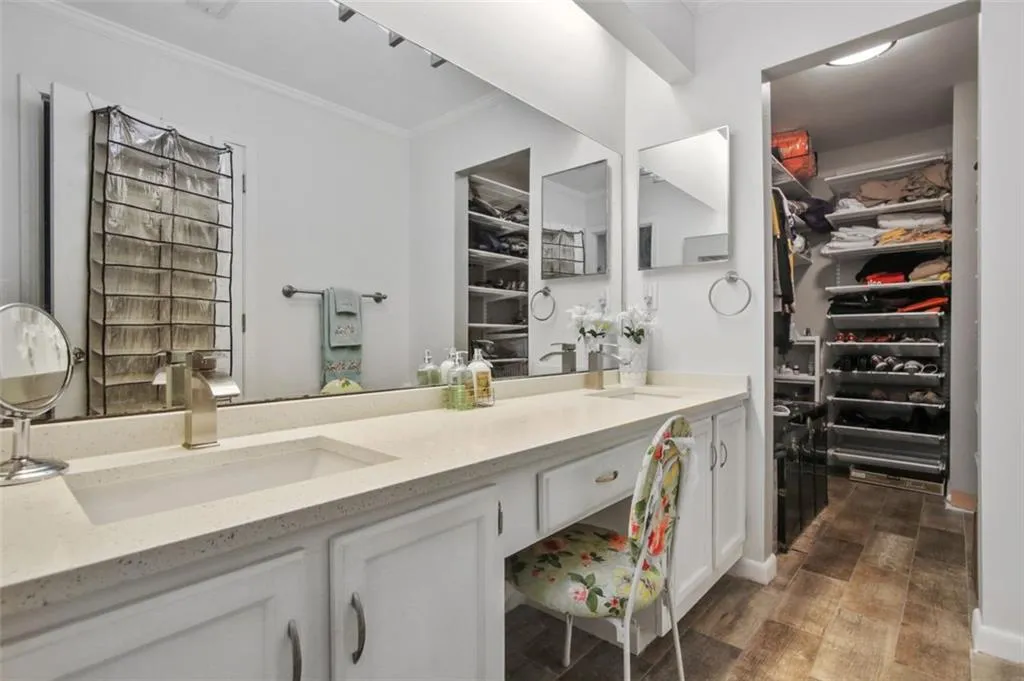 82 Dunwoody Springs Drive, Sandy Springs, Georgia 30328, 3 Bedrooms Bedrooms, ,2 BathroomsBathrooms,Residential,Sold,82 Dunwoody Springs Drive,7028253 82 Dunwoody Springs Drive, Sandy Springs, Georgia 30328, 3 Bedrooms Bedrooms, ,2 BathroomsBathrooms,Residential,Sold,82 Dunwoody Springs Drive,7028253