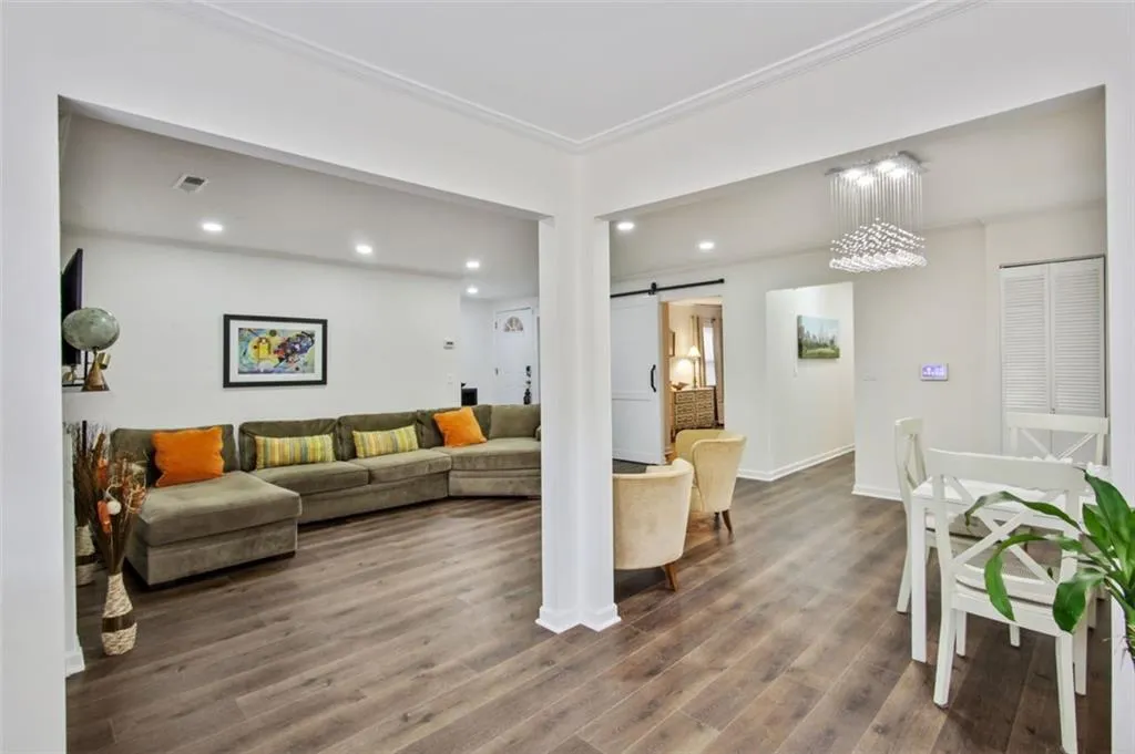 82 Dunwoody Springs Drive, Sandy Springs, Georgia 30328, 3 Bedrooms Bedrooms, ,2 BathroomsBathrooms,Residential,Sold,82 Dunwoody Springs Drive,7028253 82 Dunwoody Springs Drive, Sandy Springs, Georgia 30328, 3 Bedrooms Bedrooms, ,2 BathroomsBathrooms,Residential,Sold,82 Dunwoody Springs Drive,7028253