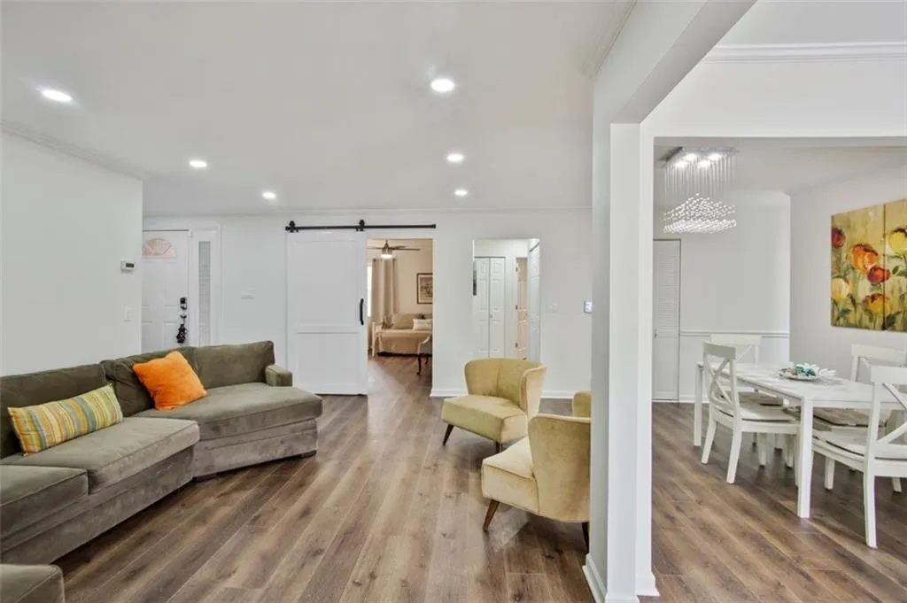 82 Dunwoody Springs Drive, Sandy Springs, Georgia 30328, 3 Bedrooms Bedrooms, ,2 BathroomsBathrooms,Residential,Sold,82 Dunwoody Springs Drive,7028253 82 Dunwoody Springs Drive, Sandy Springs, Georgia 30328, 3 Bedrooms Bedrooms, ,2 BathroomsBathrooms,Residential,Sold,82 Dunwoody Springs Drive,7028253