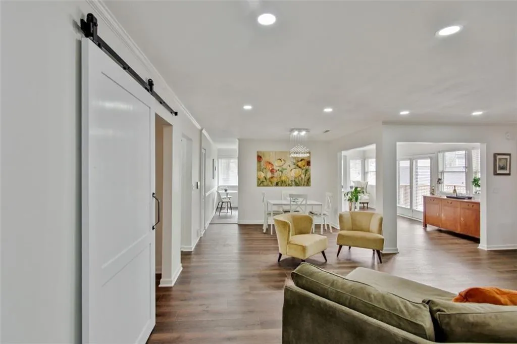 82 Dunwoody Springs Drive, Sandy Springs, Georgia 30328, 3 Bedrooms Bedrooms, ,2 BathroomsBathrooms,Residential,Sold,82 Dunwoody Springs Drive,7028253 82 Dunwoody Springs Drive, Sandy Springs, Georgia 30328, 3 Bedrooms Bedrooms, ,2 BathroomsBathrooms,Residential,Sold,82 Dunwoody Springs Drive,7028253