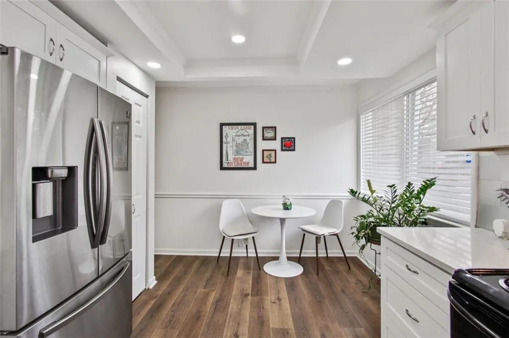 82 Dunwoody Springs Drive, Sandy Springs, Georgia 30328, 3 Bedrooms Bedrooms, ,2 BathroomsBathrooms,Residential,Sold,82 Dunwoody Springs Drive,7028253 82 Dunwoody Springs Drive, Sandy Springs, Georgia 30328, 3 Bedrooms Bedrooms, ,2 BathroomsBathrooms,Residential,Sold,82 Dunwoody Springs Drive,7028253