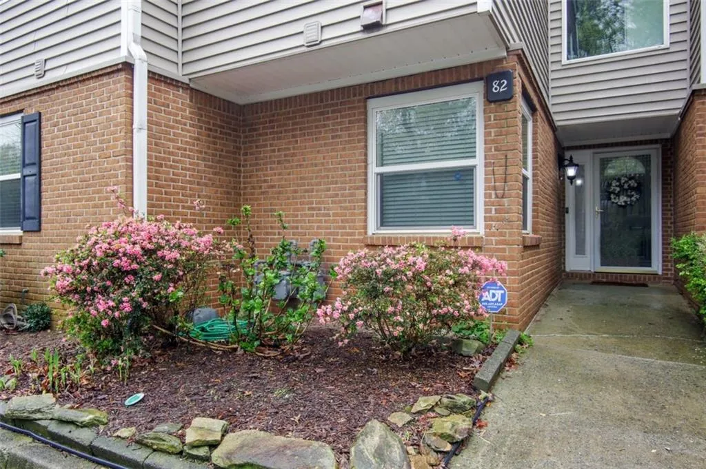 82 Dunwoody Springs Drive, Sandy Springs, Georgia 30328, 3 Bedrooms Bedrooms, ,2 BathroomsBathrooms,Residential,Sold,82 Dunwoody Springs Drive,7028253 82 Dunwoody Springs Drive, Sandy Springs, Georgia 30328, 3 Bedrooms Bedrooms, ,2 BathroomsBathrooms,Residential,Sold,82 Dunwoody Springs Drive,7028253