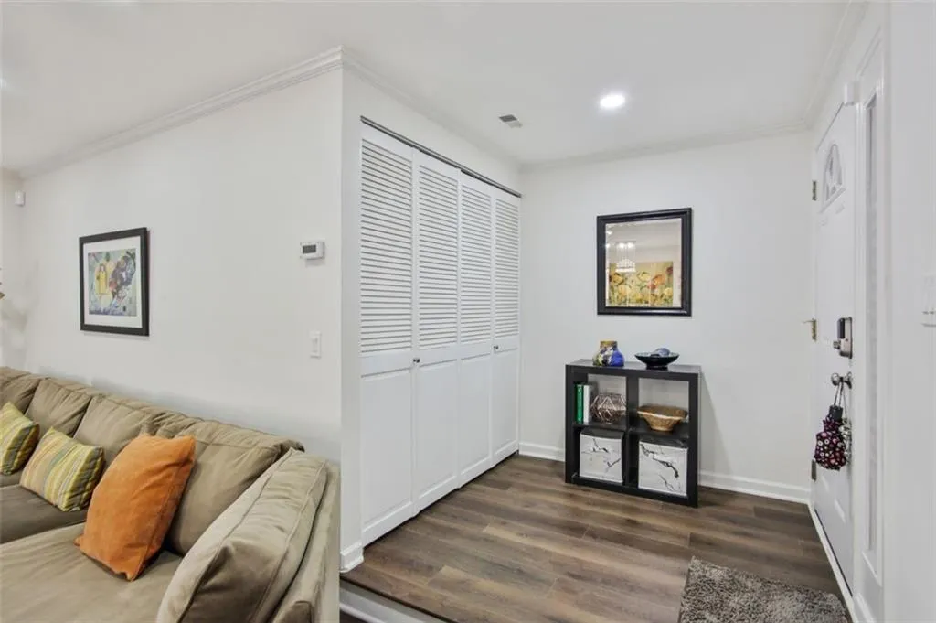 82 Dunwoody Springs Drive, Sandy Springs, Georgia 30328, 3 Bedrooms Bedrooms, ,2 BathroomsBathrooms,Residential,Sold,82 Dunwoody Springs Drive,7028253 82 Dunwoody Springs Drive, Sandy Springs, Georgia 30328, 3 Bedrooms Bedrooms, ,2 BathroomsBathrooms,Residential,Sold,82 Dunwoody Springs Drive,7028253