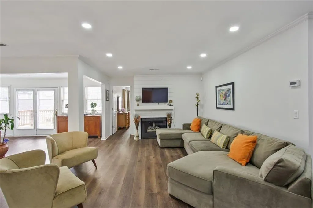 82 Dunwoody Springs Drive, Sandy Springs, Georgia 30328, 3 Bedrooms Bedrooms, ,2 BathroomsBathrooms,Residential,Sold,82 Dunwoody Springs Drive,7028253 82 Dunwoody Springs Drive, Sandy Springs, Georgia 30328, 3 Bedrooms Bedrooms, ,2 BathroomsBathrooms,Residential,Sold,82 Dunwoody Springs Drive,7028253