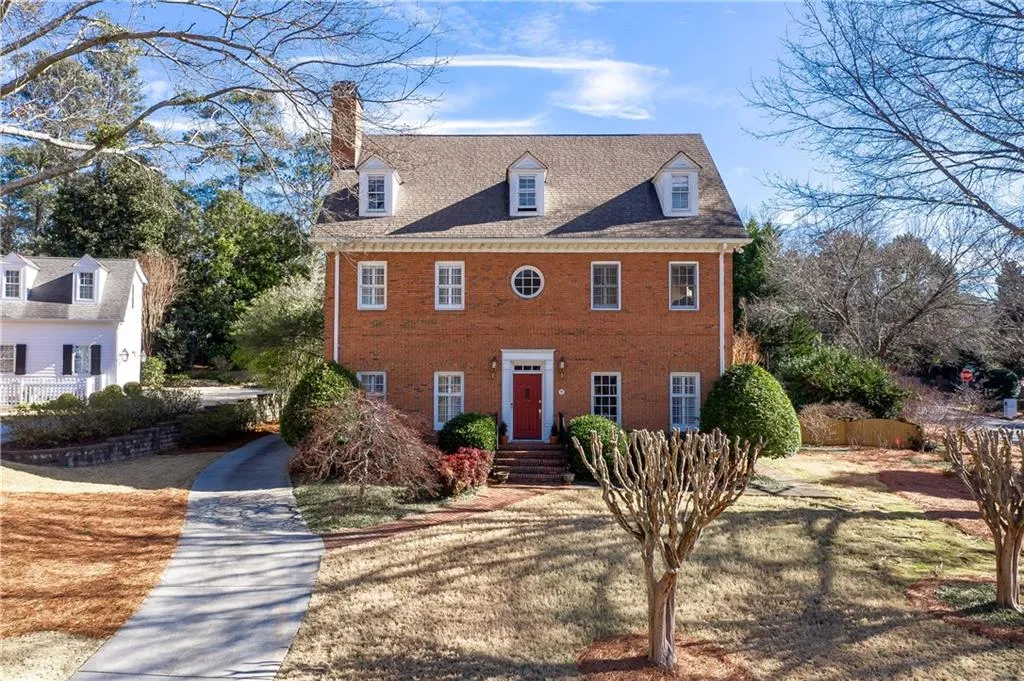 25 Battle Ridge Place, Atlanta, Georgia 30342, 6 Bedrooms Bedrooms, ,5 BathroomsBathrooms,Residential,Sold,25 Battle Ridge Place,6840984