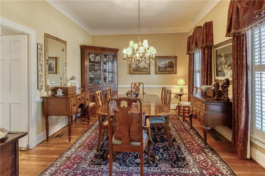 25 Battle Ridge Place, Atlanta, Georgia 30342, 6 Bedrooms Bedrooms, ,5 BathroomsBathrooms,Residential,Sold,25 Battle Ridge Place,6840984