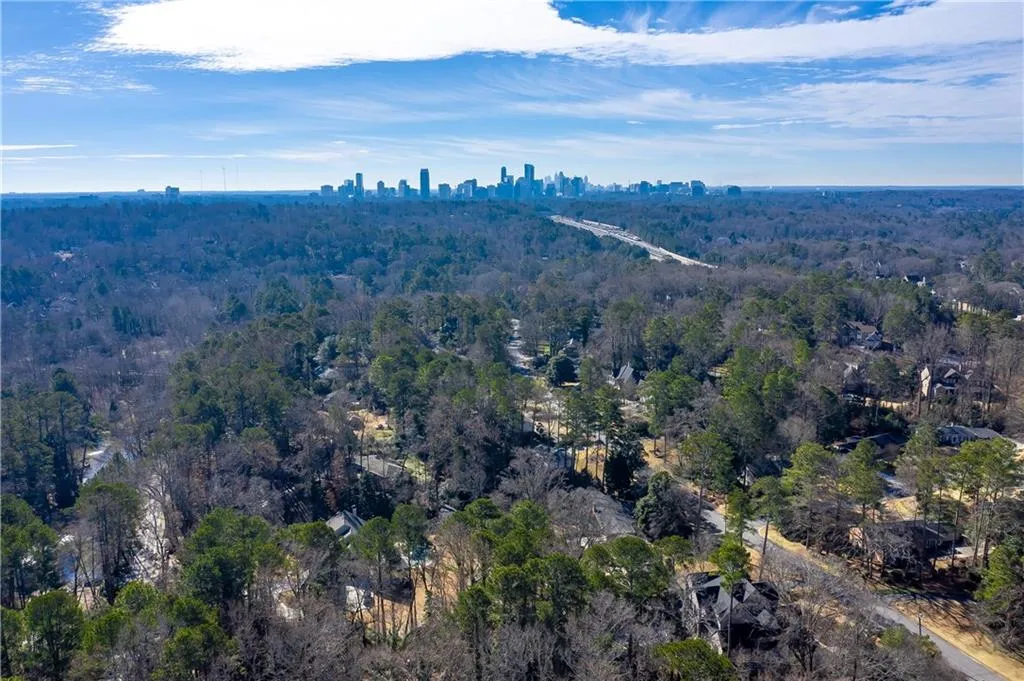 25 Battle Ridge Place, Atlanta, Georgia 30342, 6 Bedrooms Bedrooms, ,5 BathroomsBathrooms,Residential,Sold,25 Battle Ridge Place,6840984