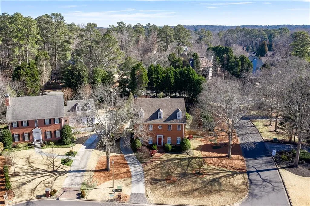 25 Battle Ridge Place, Atlanta, Georgia 30342, 6 Bedrooms Bedrooms, ,5 BathroomsBathrooms,Residential,Sold,25 Battle Ridge Place,6840984