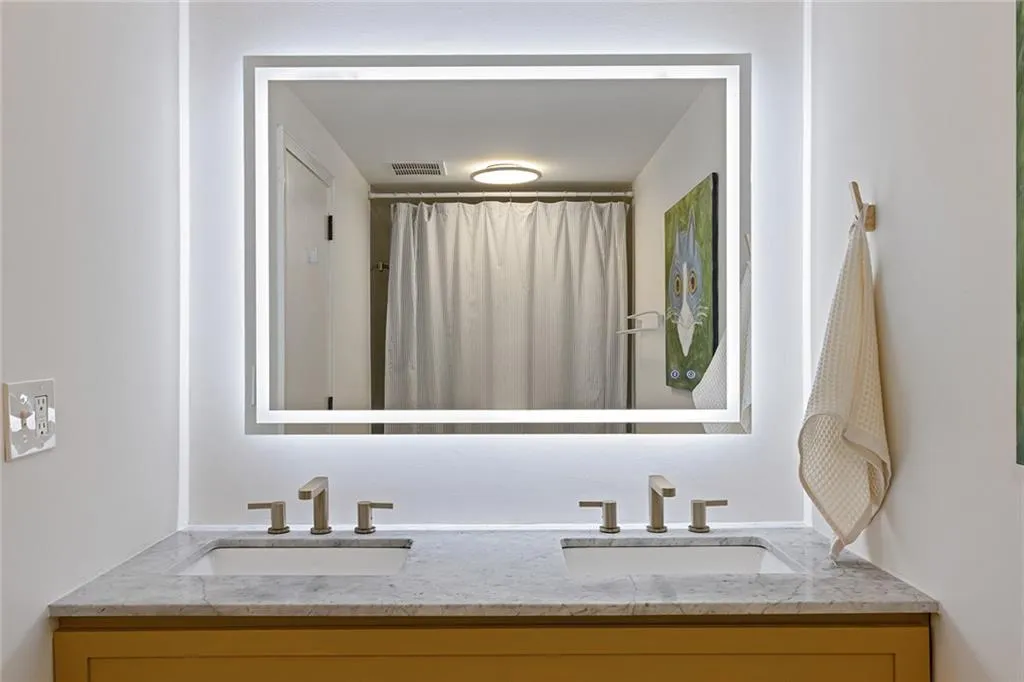 145 15th Street Unit 206, Atlanta, Georgia 30309, 2 Bedrooms Bedrooms, ,2 BathroomsBathrooms,Residential,For Sale,145 15th Street Unit 206,7647323