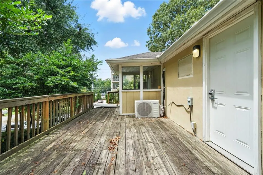 18 Nw Beck Street Nw, Atlanta, Georgia 30318, ,Commercial Sale,For Sale,18 Nw Beck Street Nw,7635401