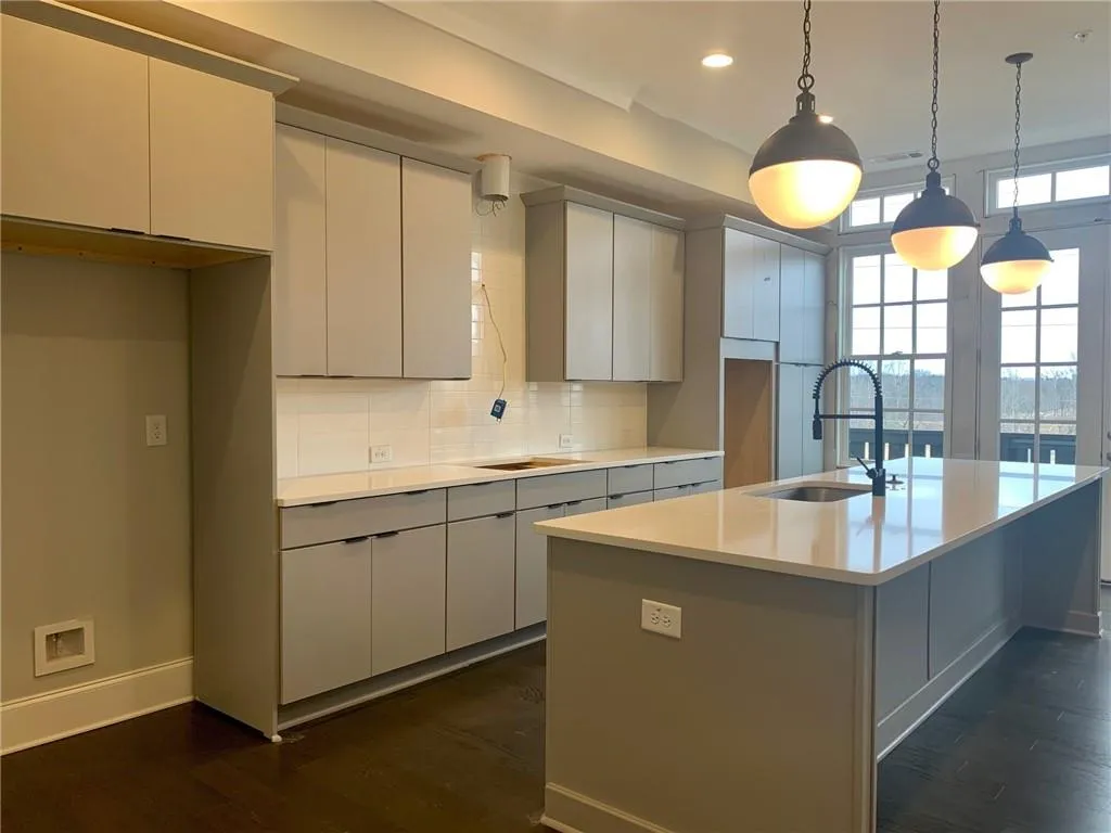 6670 Sterling Drive Unit 668, Sandy Springs, Georgia 30328, 3 Bedrooms Bedrooms, ,3 BathroomsBathrooms,Residential,Sold,6670 Sterling Drive Unit 668,6828725