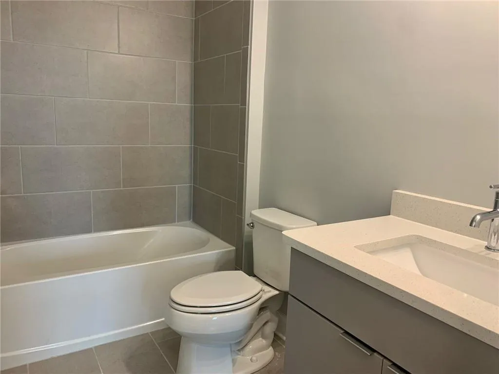 6670 Sterling Drive Unit 668, Sandy Springs, Georgia 30328, 3 Bedrooms Bedrooms, ,3 BathroomsBathrooms,Residential,Sold,6670 Sterling Drive Unit 668,6828725