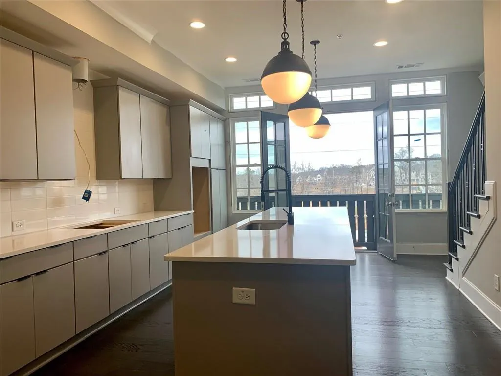 6670 Sterling Drive Unit 668, Sandy Springs, Georgia 30328, 3 Bedrooms Bedrooms, ,3 BathroomsBathrooms,Residential,Sold,6670 Sterling Drive Unit 668,6828725