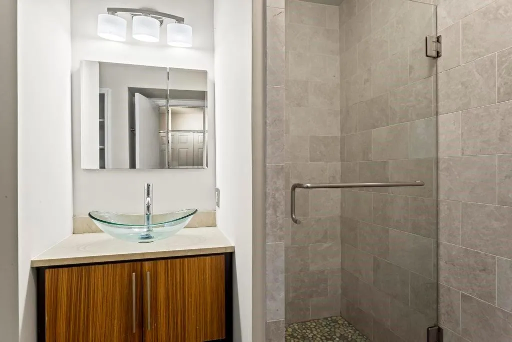 Updated 2nd Full Bathroom Upstairs