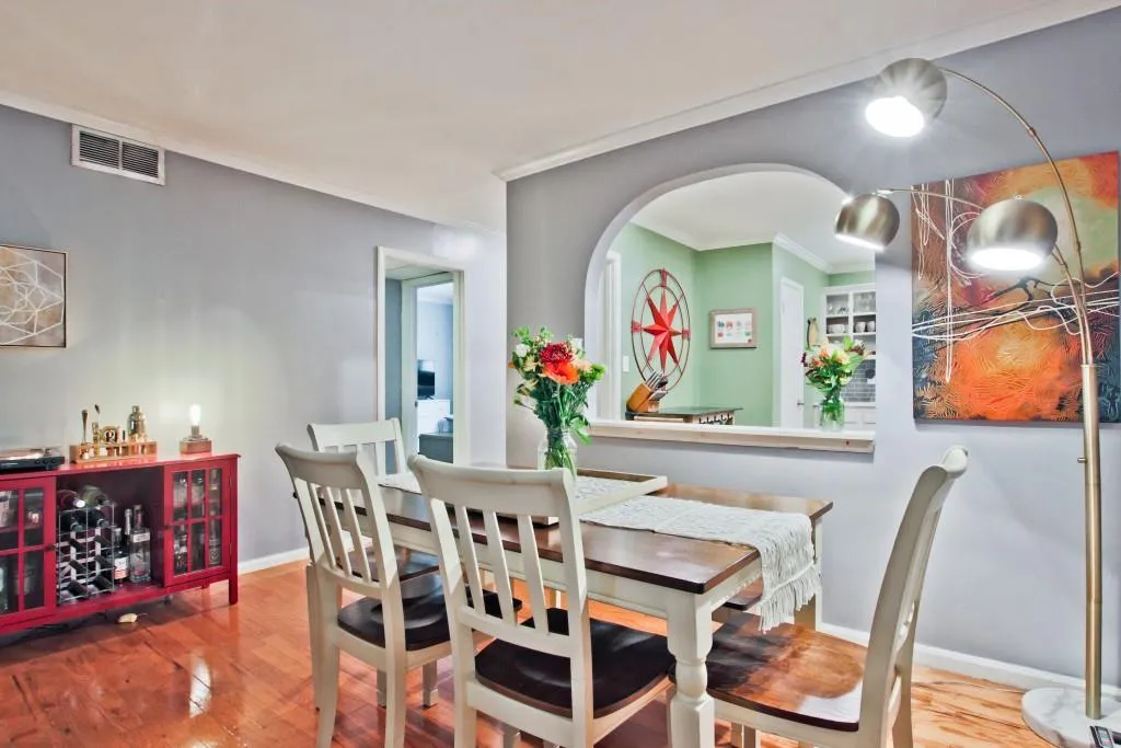 5400 Roswell Road Unit H-7, Atlanta, Georgia 30342, 2 Bedrooms Bedrooms, ,1 BathroomBathrooms,Residential,Sold,5400 Roswell Road Unit H-7,6945967