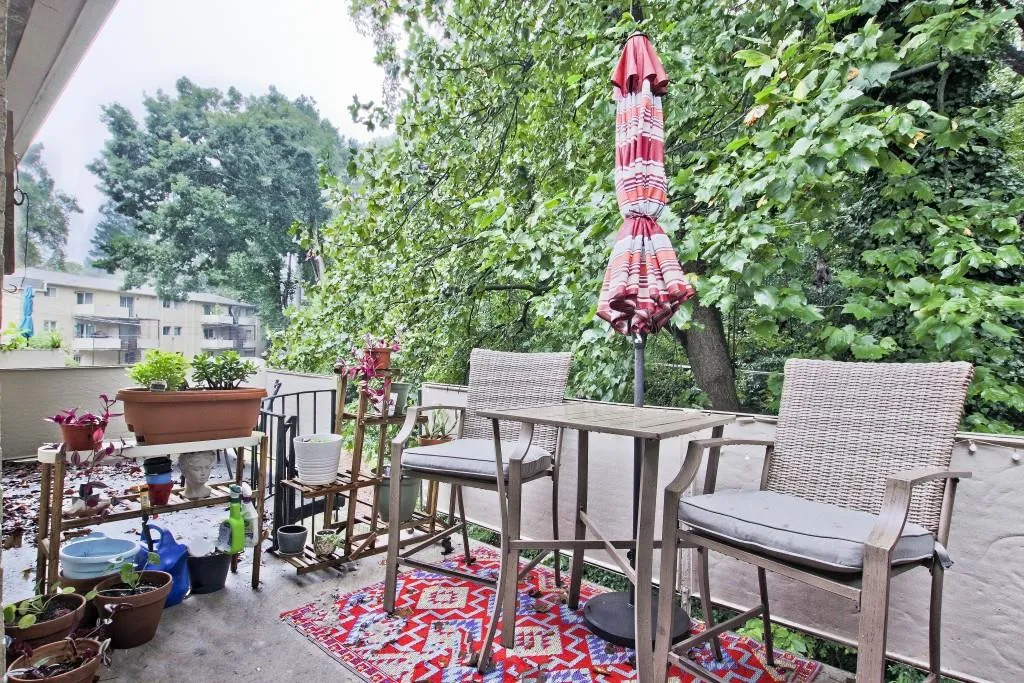 5400 Roswell Road Unit H-7, Atlanta, Georgia 30342, 2 Bedrooms Bedrooms, ,1 BathroomBathrooms,Residential,Sold,5400 Roswell Road Unit H-7,6945967