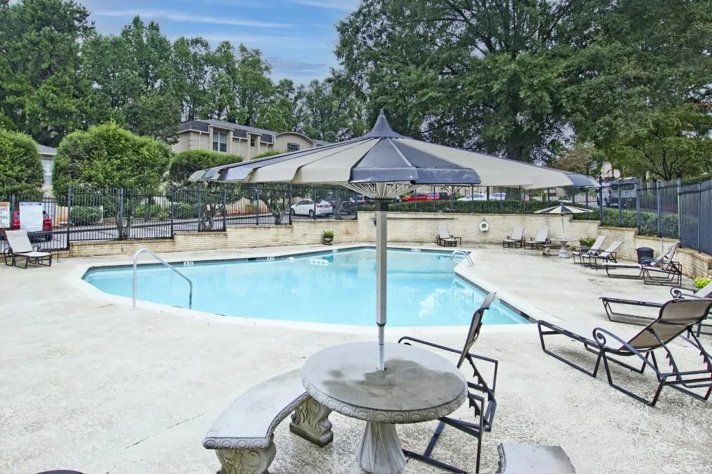 5400 Roswell Road Unit H-7, Atlanta, Georgia 30342, 2 Bedrooms Bedrooms, ,1 BathroomBathrooms,Residential,Sold,5400 Roswell Road Unit H-7,6945967