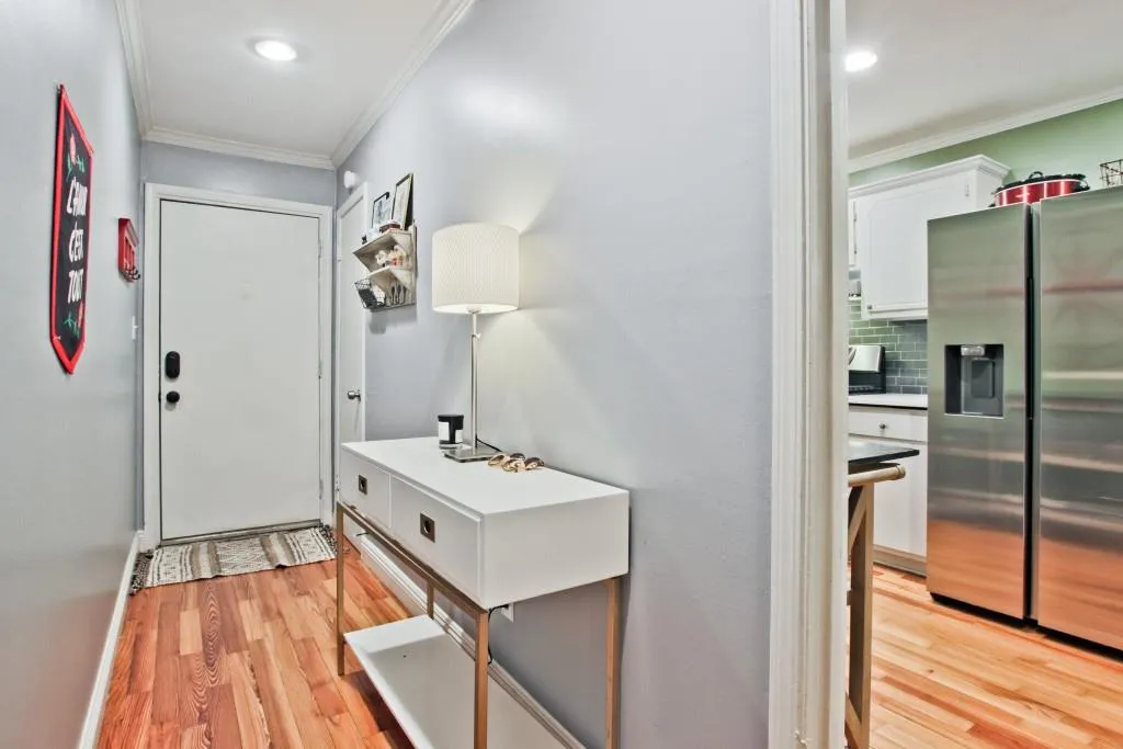 5400 Roswell Road Unit H-7, Atlanta, Georgia 30342, 2 Bedrooms Bedrooms, ,1 BathroomBathrooms,Residential,Sold,5400 Roswell Road Unit H-7,6945967