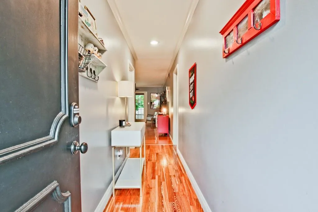 5400 Roswell Road Unit H-7, Atlanta, Georgia 30342, 2 Bedrooms Bedrooms, ,1 BathroomBathrooms,Residential,Sold,5400 Roswell Road Unit H-7,6945967