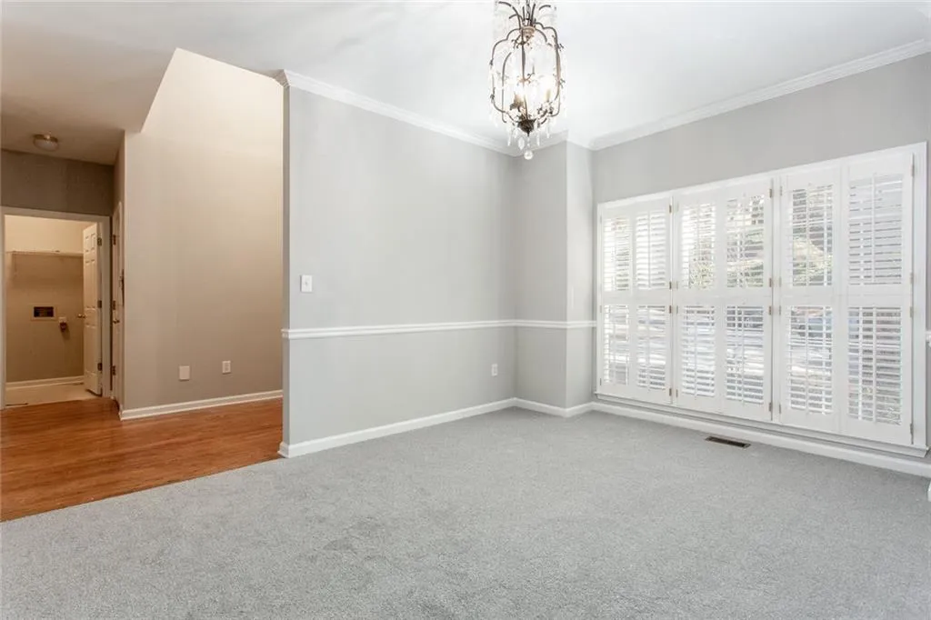 7155 Roswell Road Unit 50, Sandy Springs, Georgia 30328, 5 Bedrooms Bedrooms, ,3 BathroomsBathrooms,Residential,Sold,7155 Roswell Road Unit 50,6570297