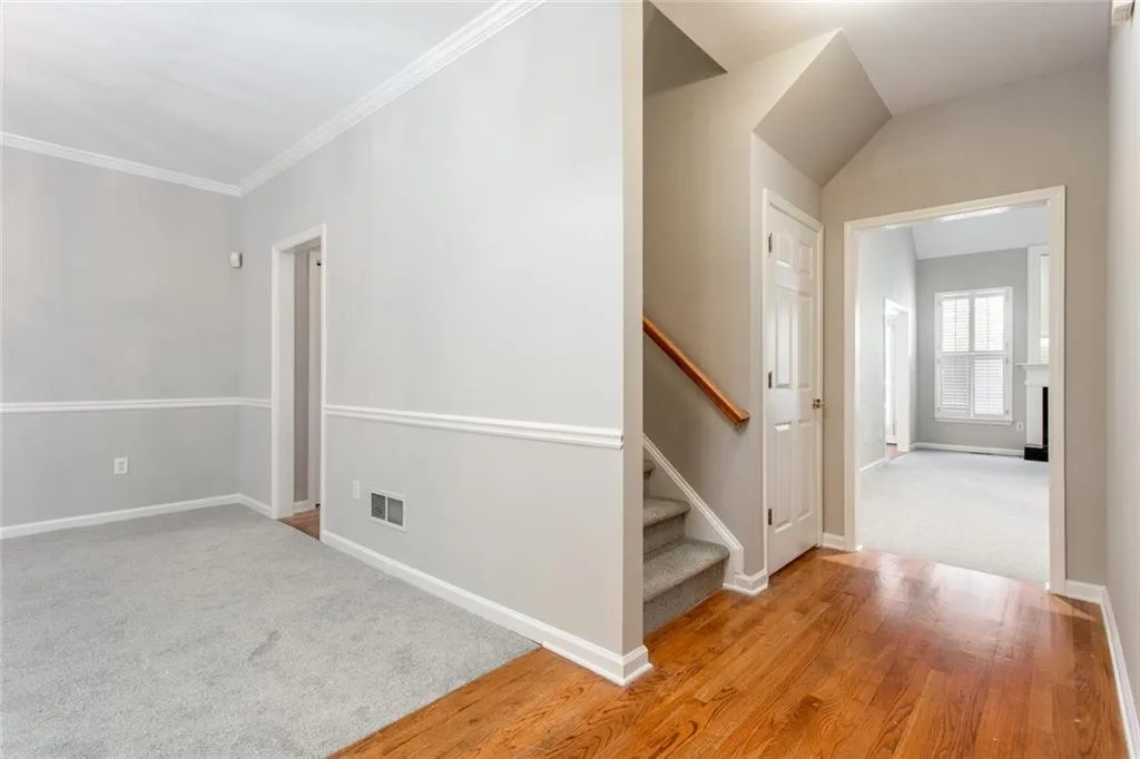 7155 Roswell Road Unit 50, Sandy Springs, Georgia 30328, 5 Bedrooms Bedrooms, ,3 BathroomsBathrooms,Residential,Sold,7155 Roswell Road Unit 50,6570297