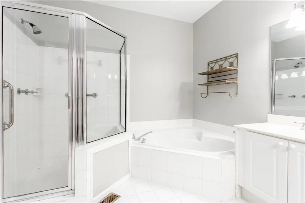 7155 Roswell Road Unit 50, Sandy Springs, Georgia 30328, 5 Bedrooms Bedrooms, ,3 BathroomsBathrooms,Residential,Sold,7155 Roswell Road Unit 50,6570297