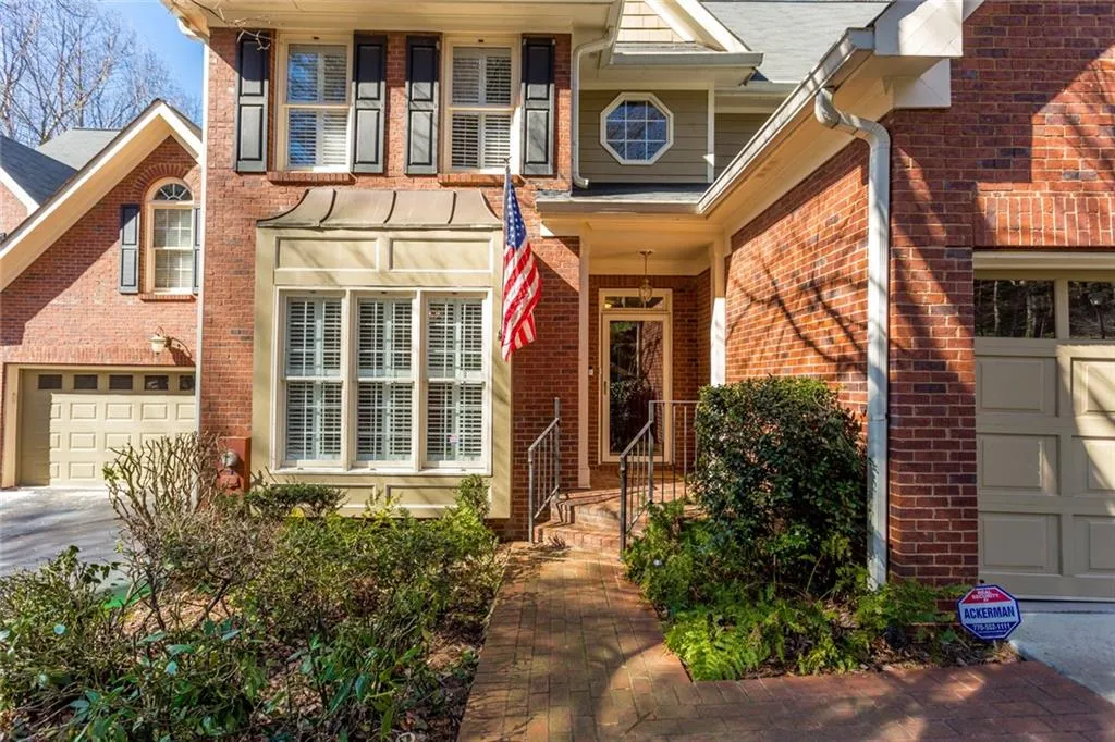 7155 Roswell Road Unit 50, Sandy Springs, Georgia 30328, 5 Bedrooms Bedrooms, ,3 BathroomsBathrooms,Residential,Sold,7155 Roswell Road Unit 50,6570297