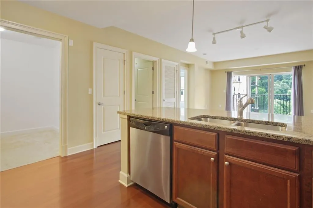 200 River Vista Drive Unit 629, Atlanta, Georgia 30339, 1 Bedroom Bedrooms, ,1 BathroomBathrooms,Residential,Sold,200 River Vista Drive Unit 629,6915646