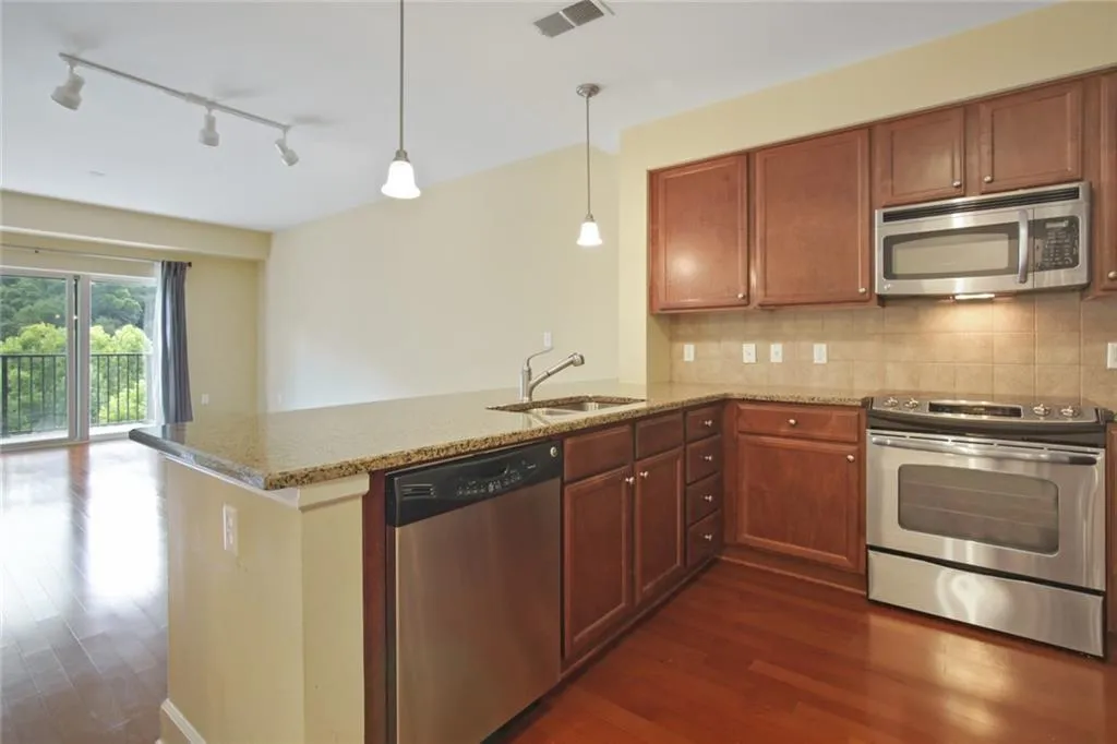 200 River Vista Drive Unit 629, Atlanta, Georgia 30339, 1 Bedroom Bedrooms, ,1 BathroomBathrooms,Residential,Sold,200 River Vista Drive Unit 629,6915646