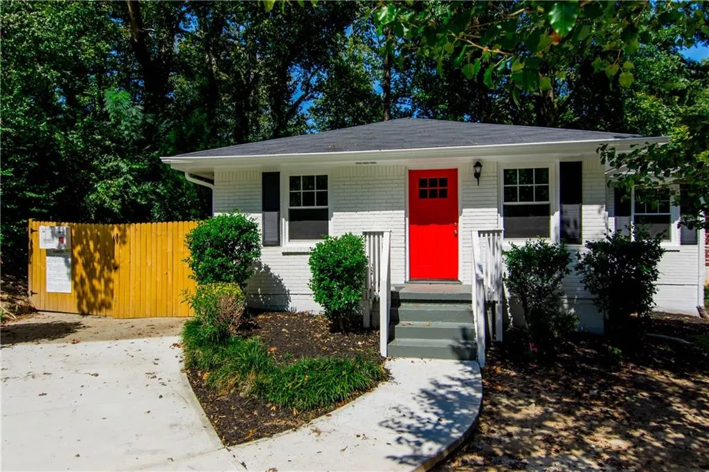 2368 Bynum Road Ne, Brookhaven, Georgia 30319, 3 Bedrooms Bedrooms, ,2 BathroomsBathrooms,Residential,Sold,2368 Bynum Road Ne,5912659