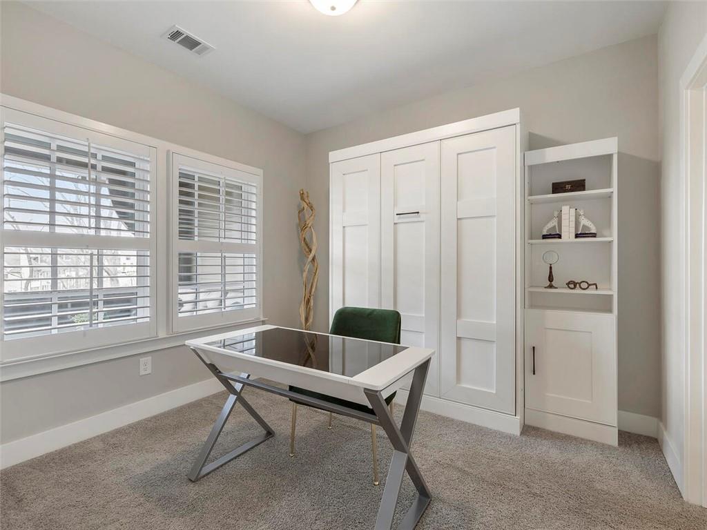 Secondary Bedroom w Queen Murphy Bed