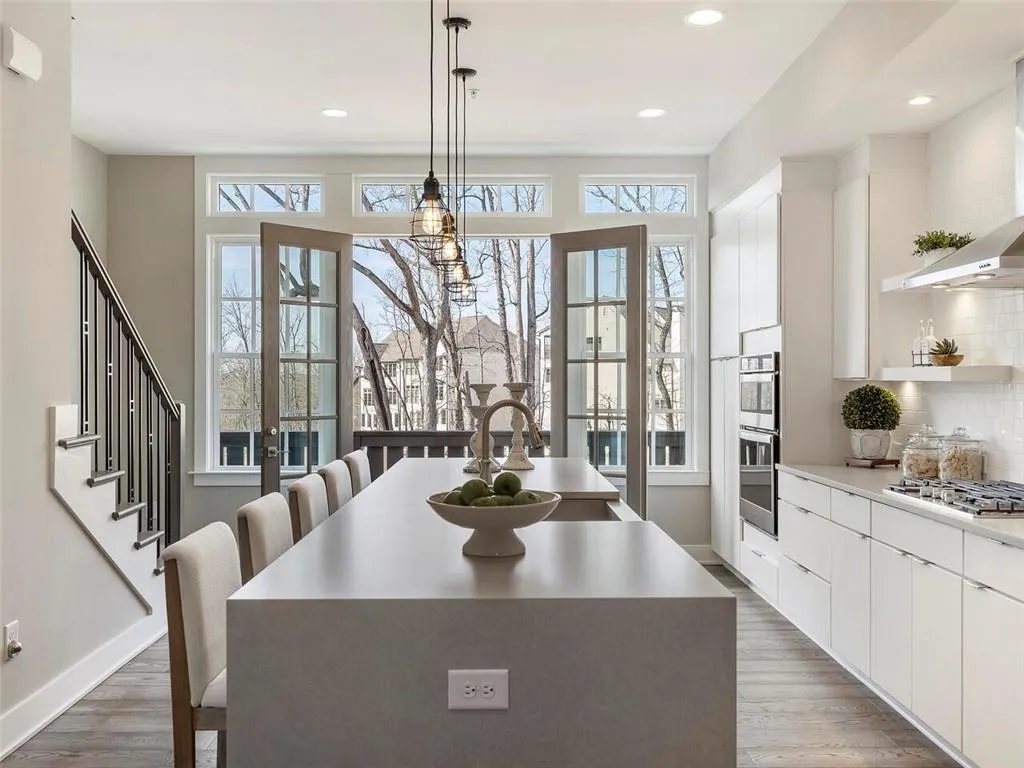 6609 Encore Boulevard, Sandy Springs, Georgia 30328, 3 Bedrooms Bedrooms, ,4 BathroomsBathrooms,Residential,Sold,6609 Encore Boulevard,7342093