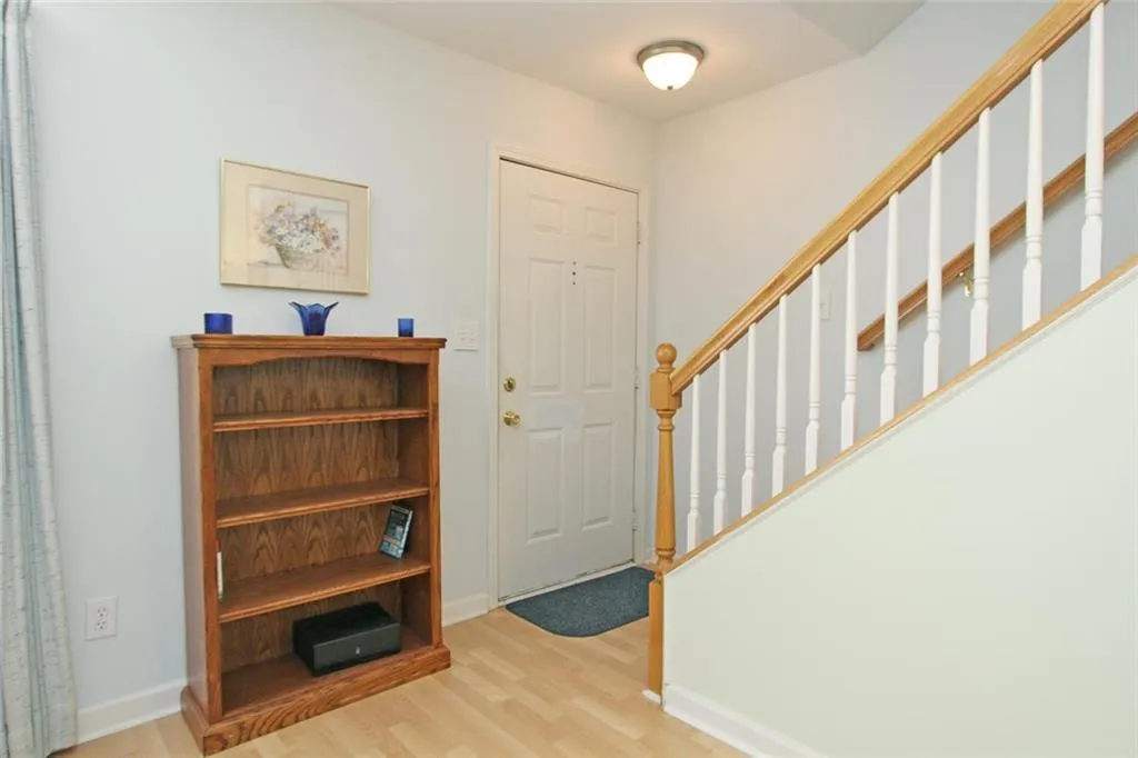 902 Brighton Point, Sandy Springs, Georgia 30328, 2 Bedrooms Bedrooms, ,2 BathroomsBathrooms,Residential,Sold,902 Brighton Point,5634753