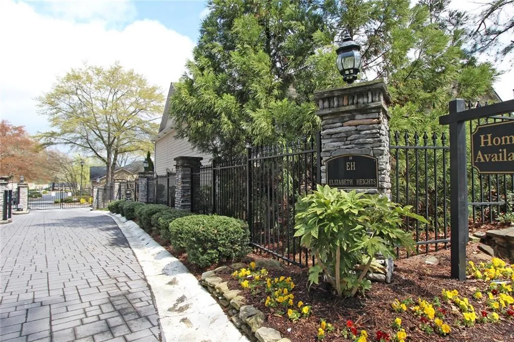 902 Brighton Point, Sandy Springs, Georgia 30328, 2 Bedrooms Bedrooms, ,2 BathroomsBathrooms,Residential,Sold,902 Brighton Point,5634753