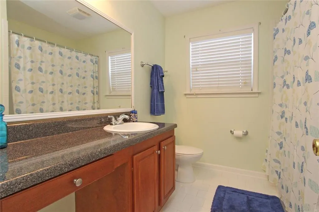 902 Brighton Point, Sandy Springs, Georgia 30328, 2 Bedrooms Bedrooms, ,2 BathroomsBathrooms,Residential,Sold,902 Brighton Point,5634753